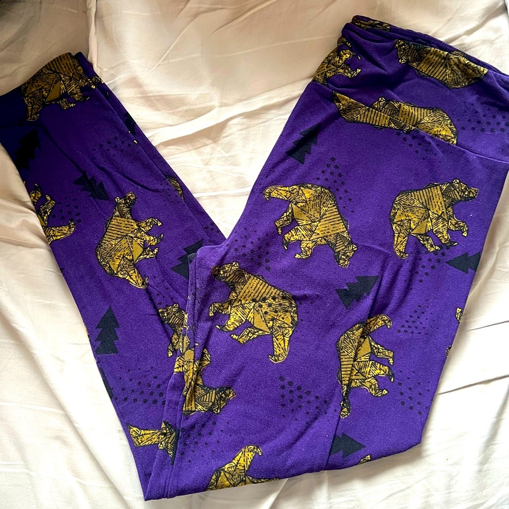 Lularoe bear leggings